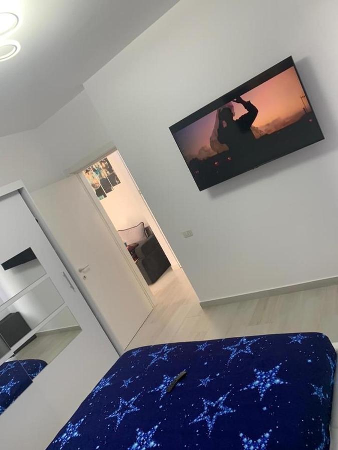 Astoria Apartament'S นาโวดาริ ภายนอก รูปภาพ